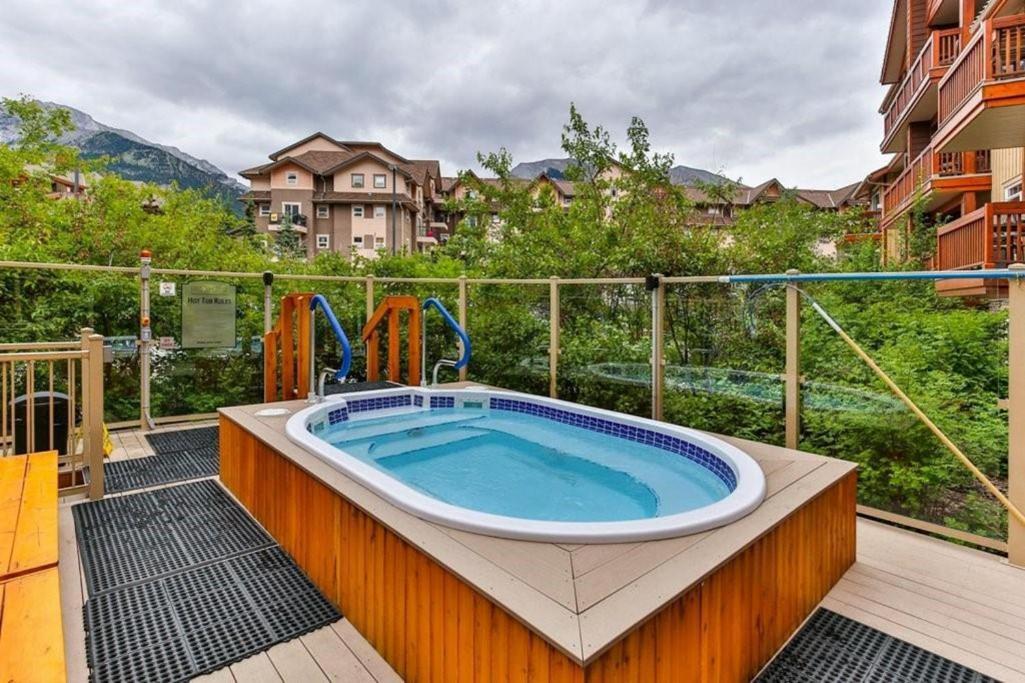 ฟัลคอน เครสต์ ลอดจ์ บาย คลิก Aparthotel แคนมอร์ ภายนอก รูปภาพ